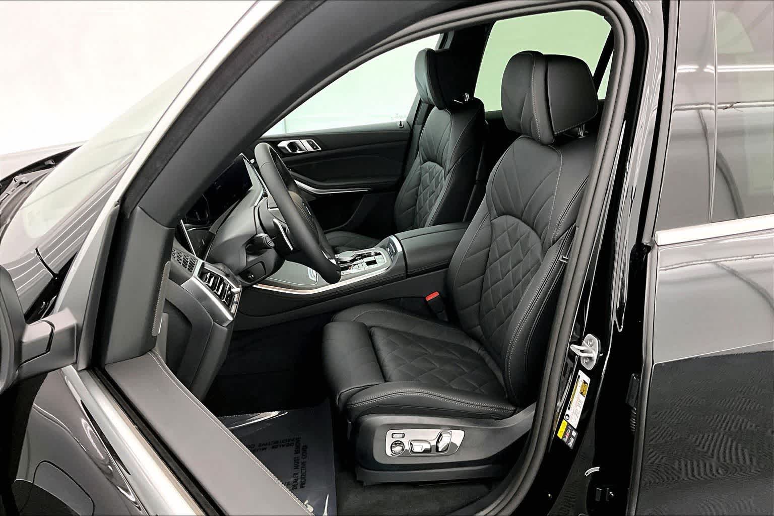 Thumbnail: 2026 BMW X5 - 11