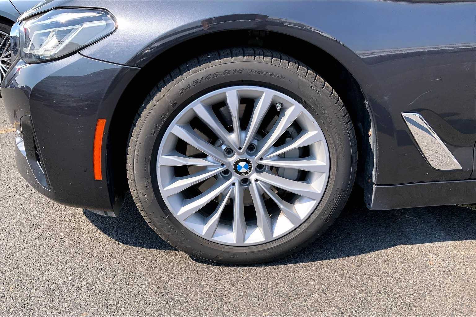 Thumbnail: 2023 BMW 5 Series - 7