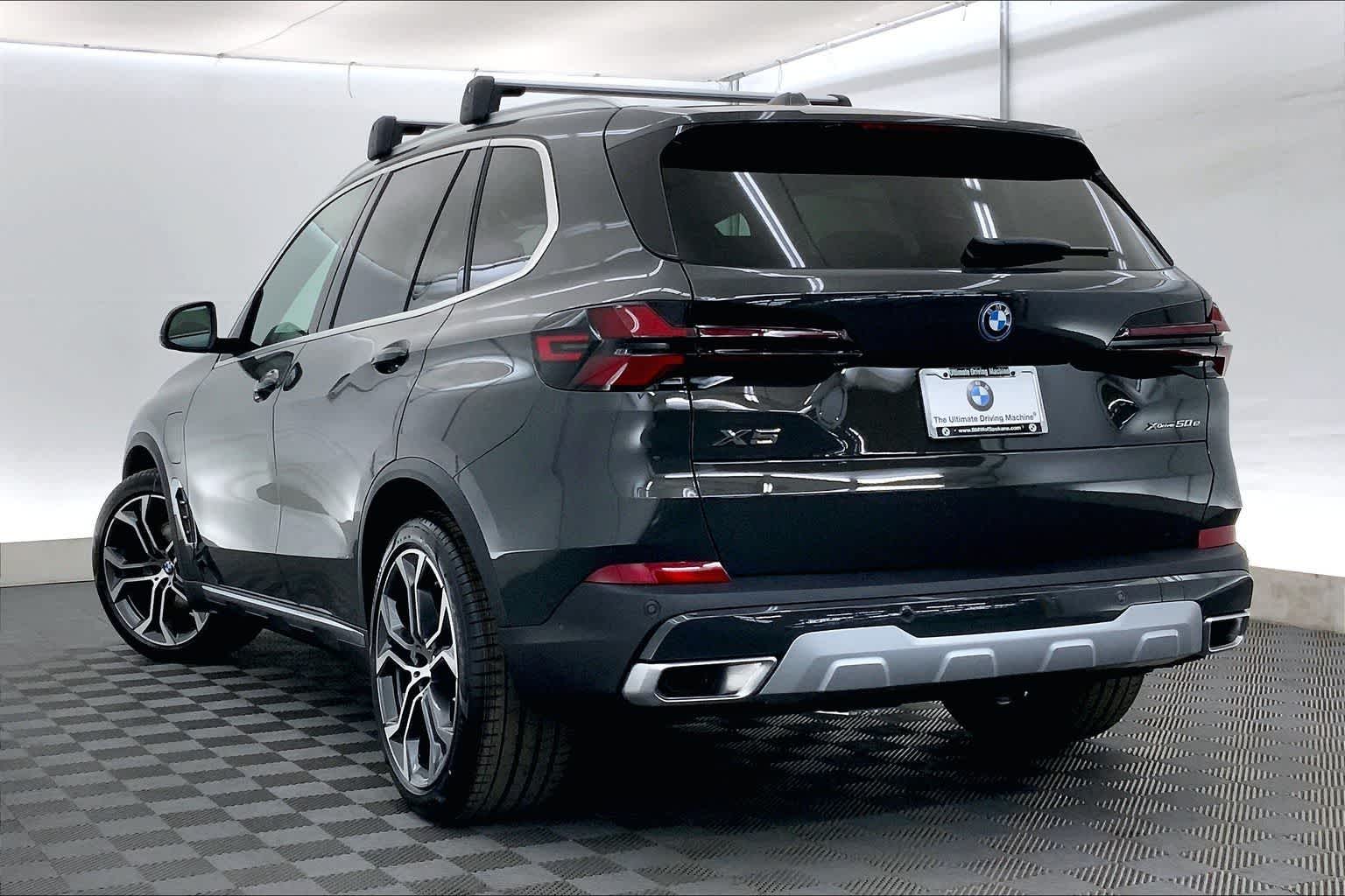 Thumbnail: 2026 BMW X5 - 4