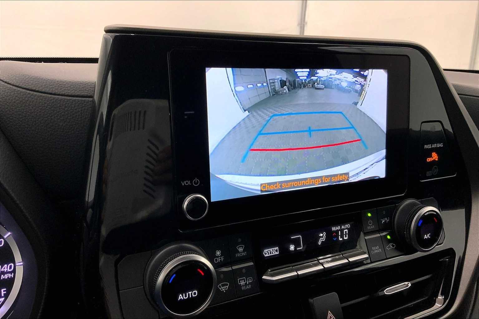 Thumbnail: 2024 Toyota Highlander - 26