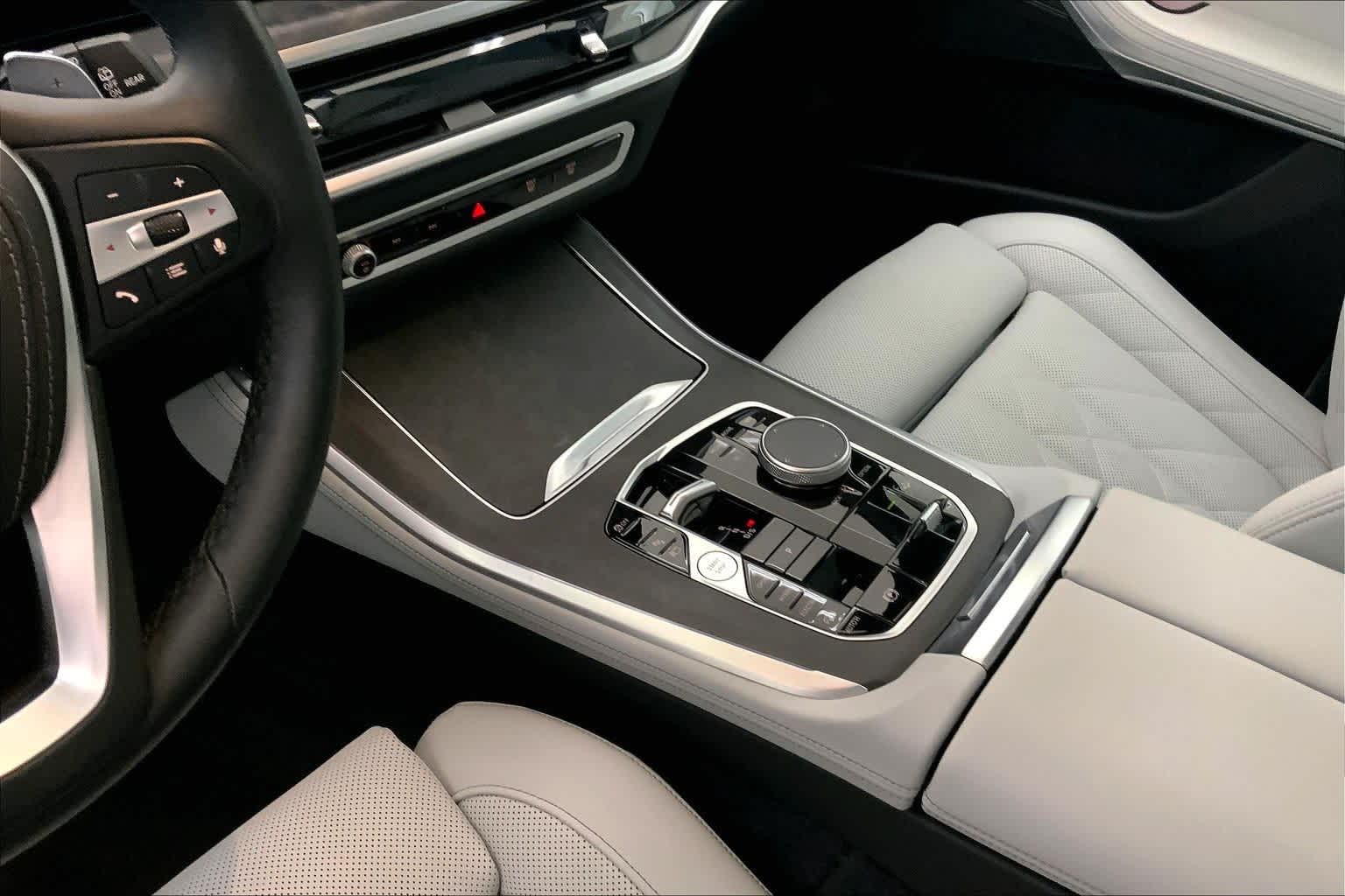 Thumbnail: 2025 BMW X5 - 16