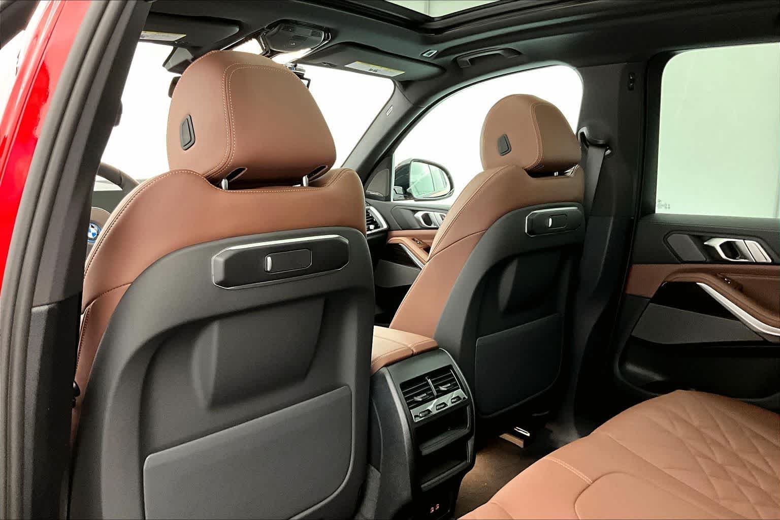Thumbnail: 2026 BMW X5 - 12