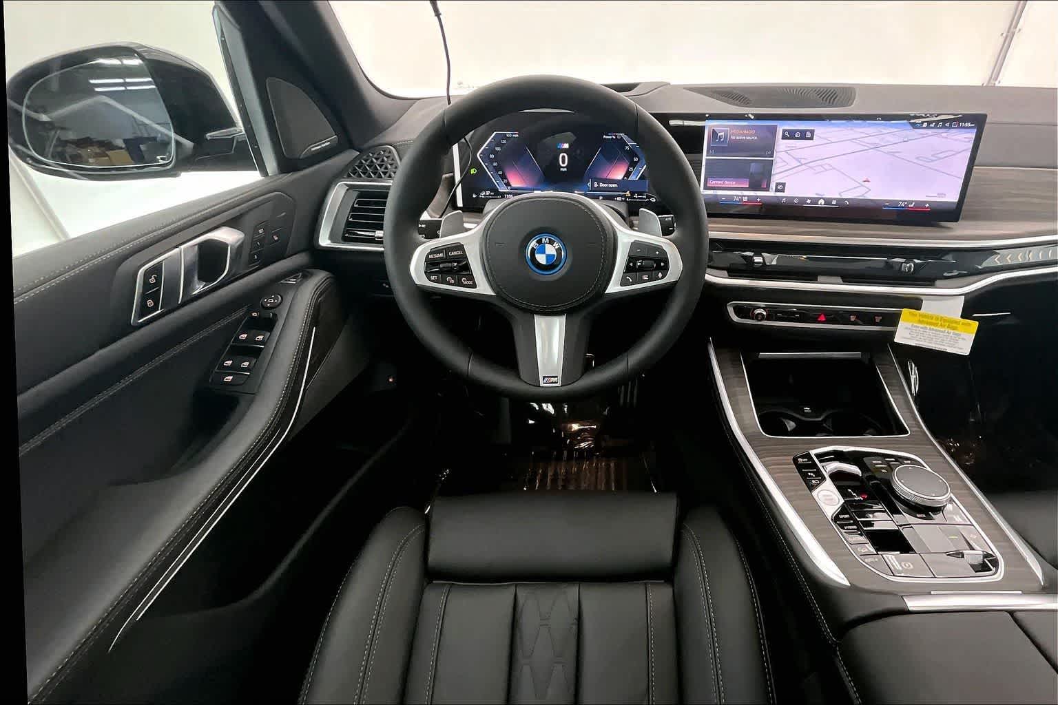 Thumbnail: 2026 BMW X5 - 15