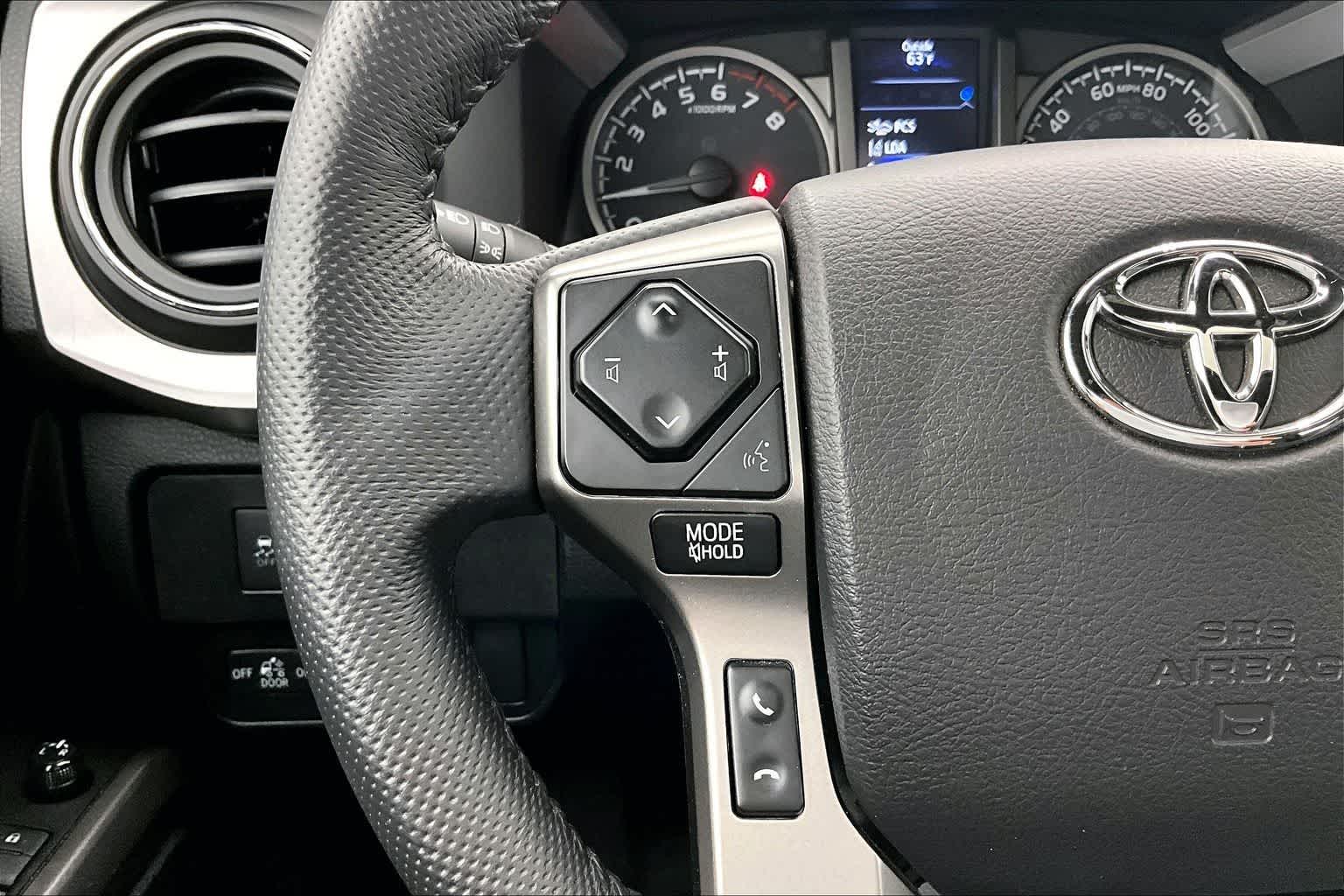 Thumbnail: 2021 Toyota Tacoma - 24