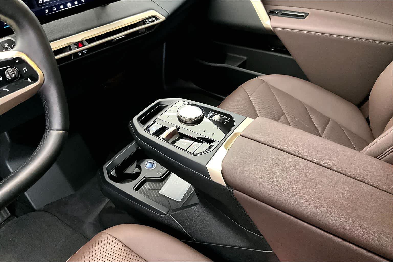 Thumbnail: 2025 BMW iX - 15