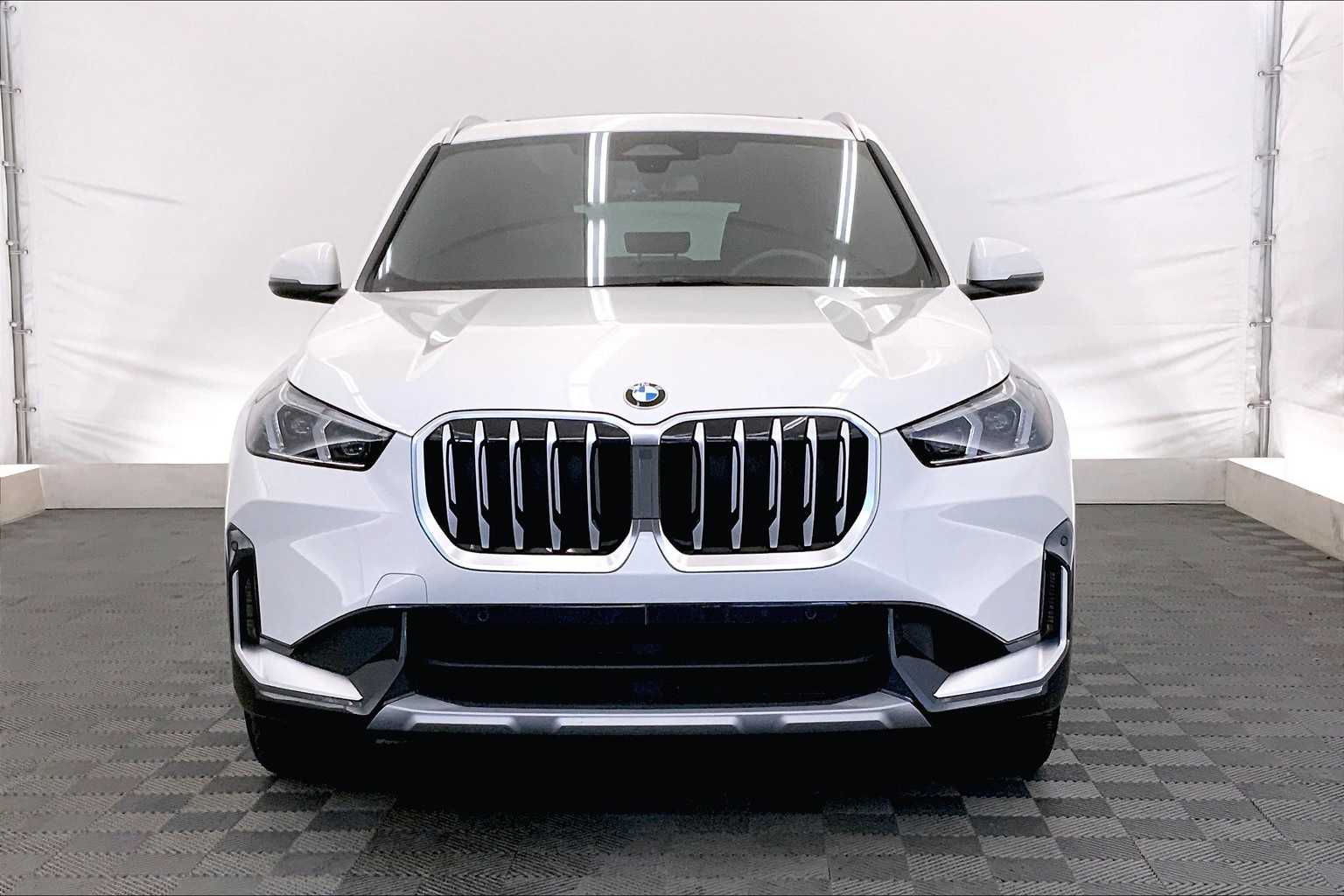 Thumbnail: 2025 BMW X1 - 6