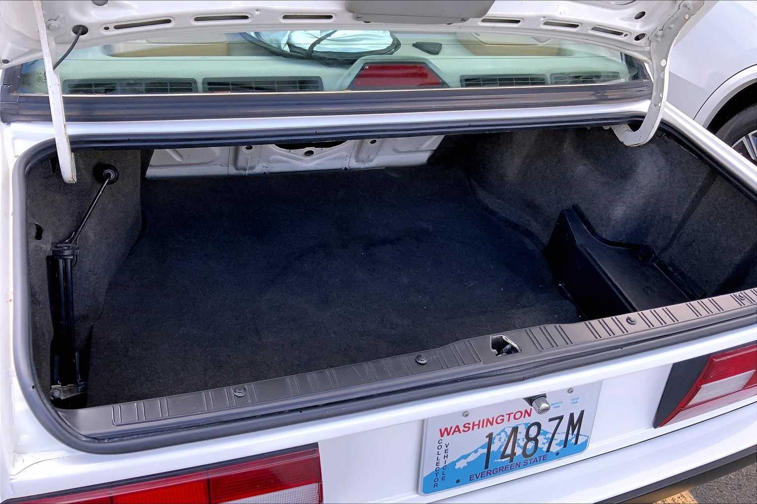 Thumbnail: 1991 BMW 3 Series - 19