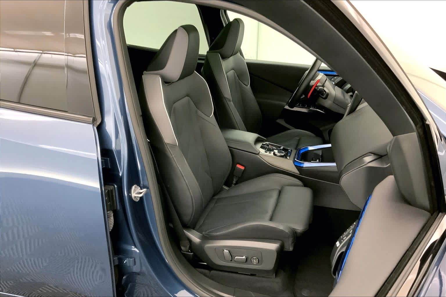 Thumbnail: 2025 BMW X3 - 13