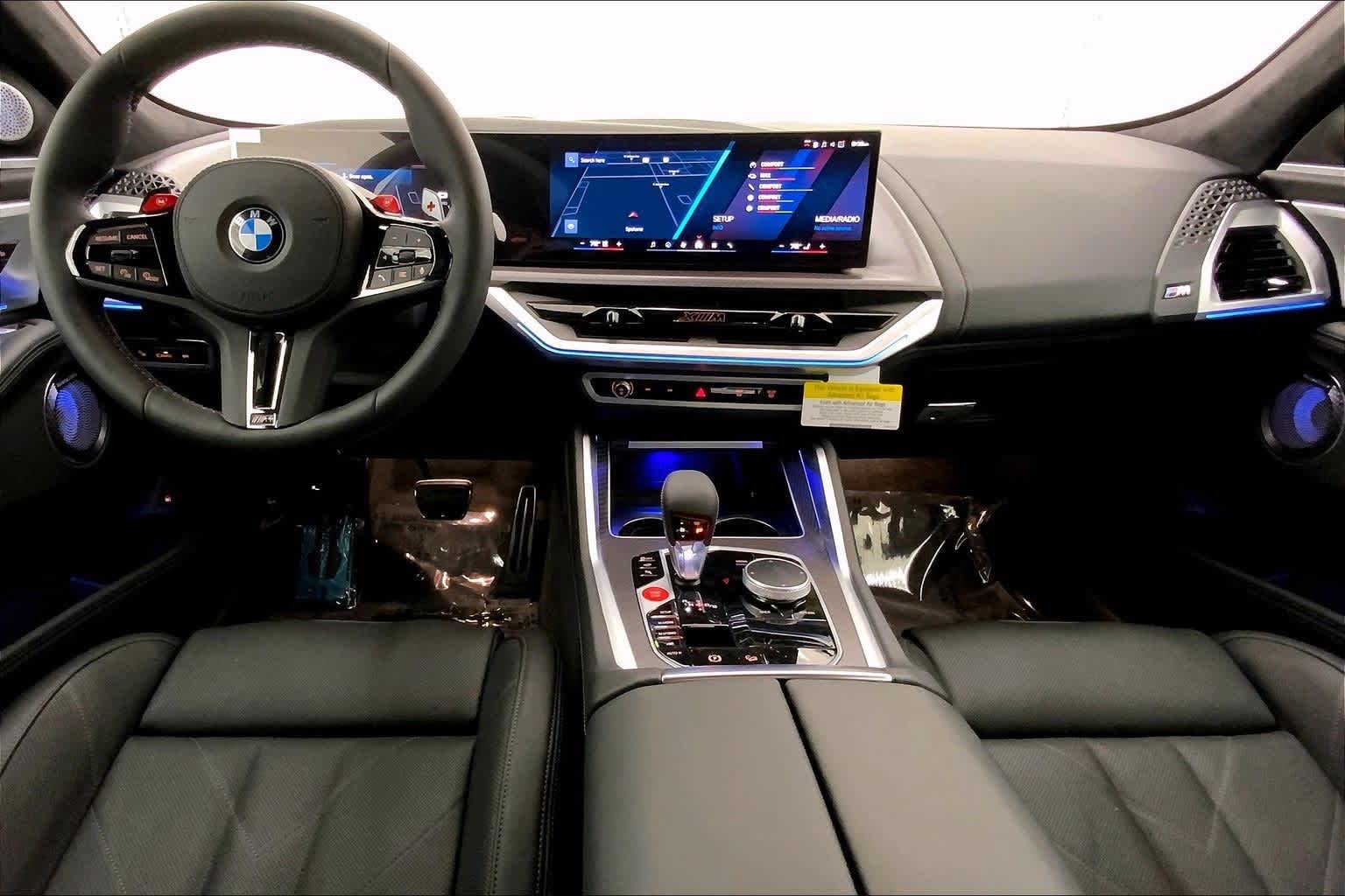 Thumbnail: 2026 BMW XM - 10