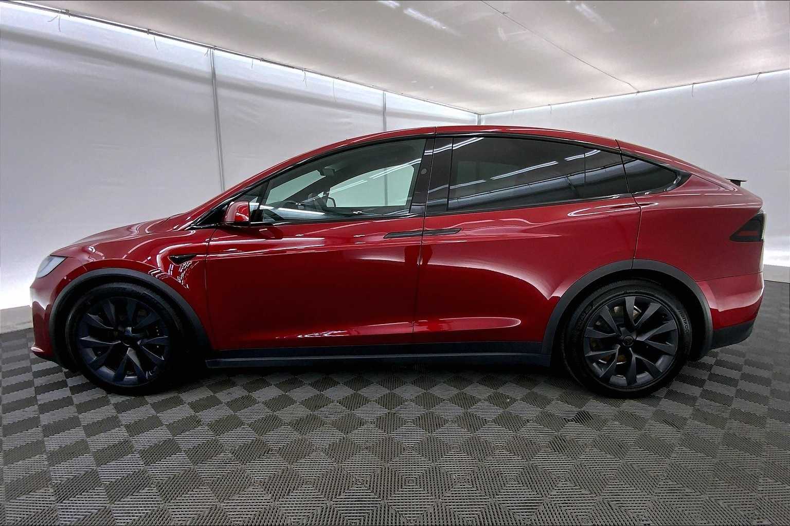 2023 Tesla Model X photo 3