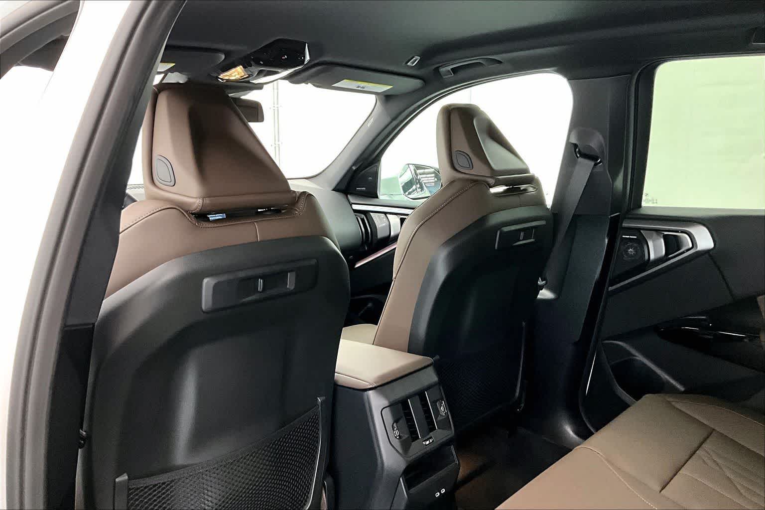 Thumbnail: 2026 BMW X3 - 12