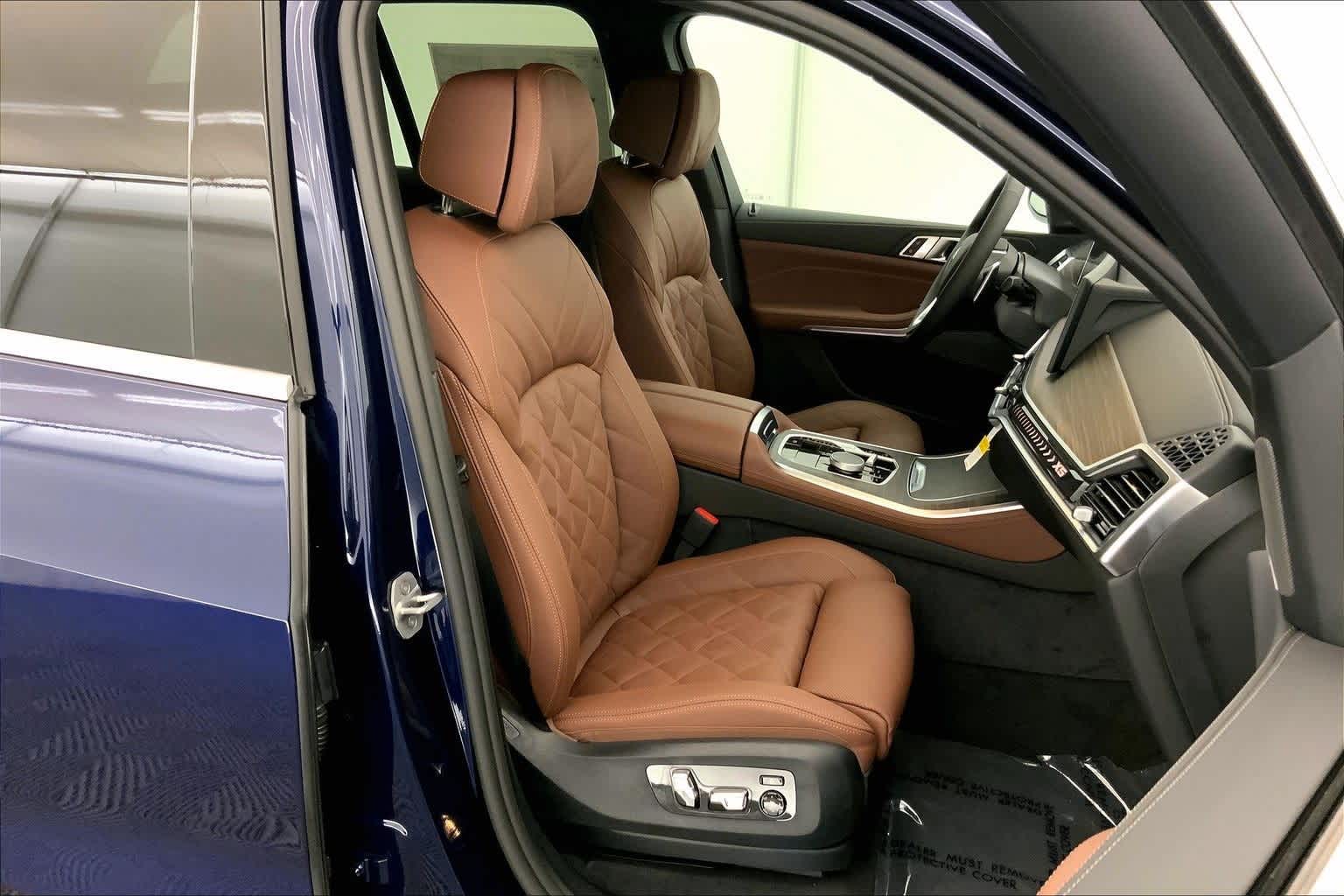 Thumbnail: 2026 BMW X5 - 14