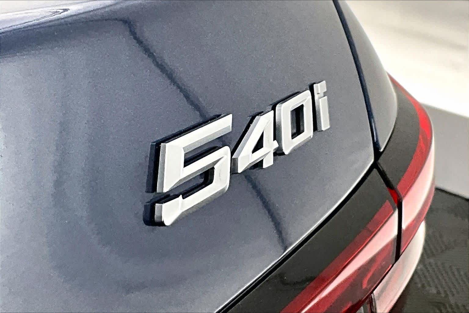 Thumbnail: 2026 BMW 5 Series - 7