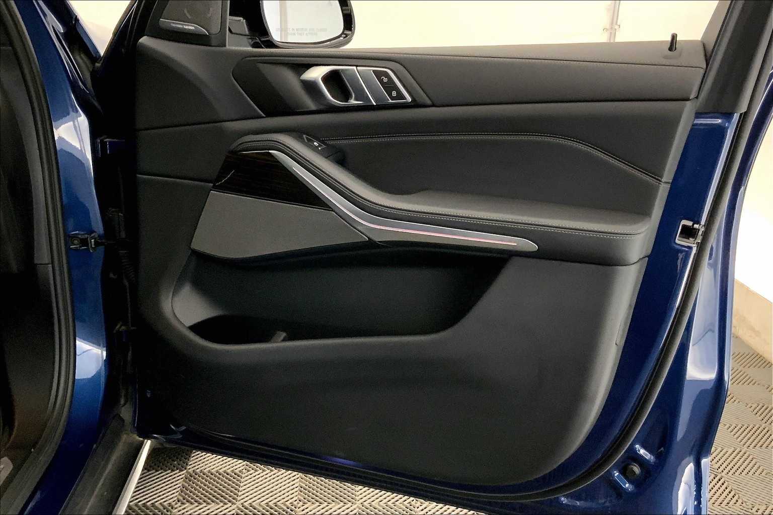 Thumbnail: 2023 BMW X5 - 28