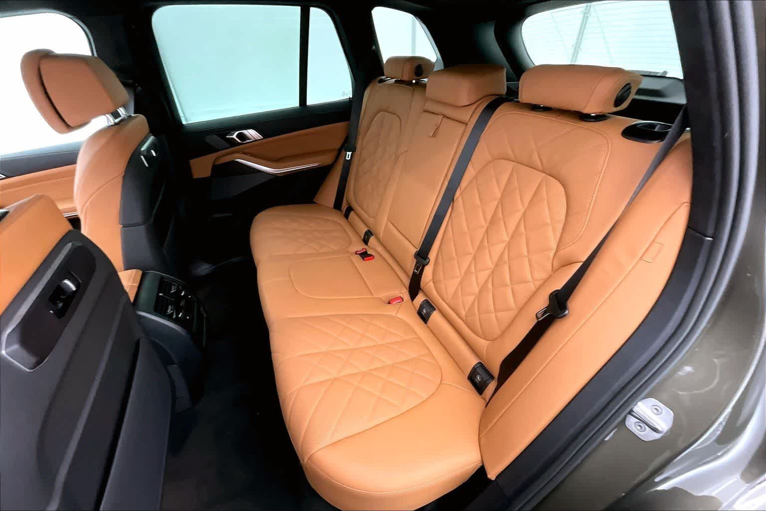 Thumbnail: 2026 BMW X5 - 13