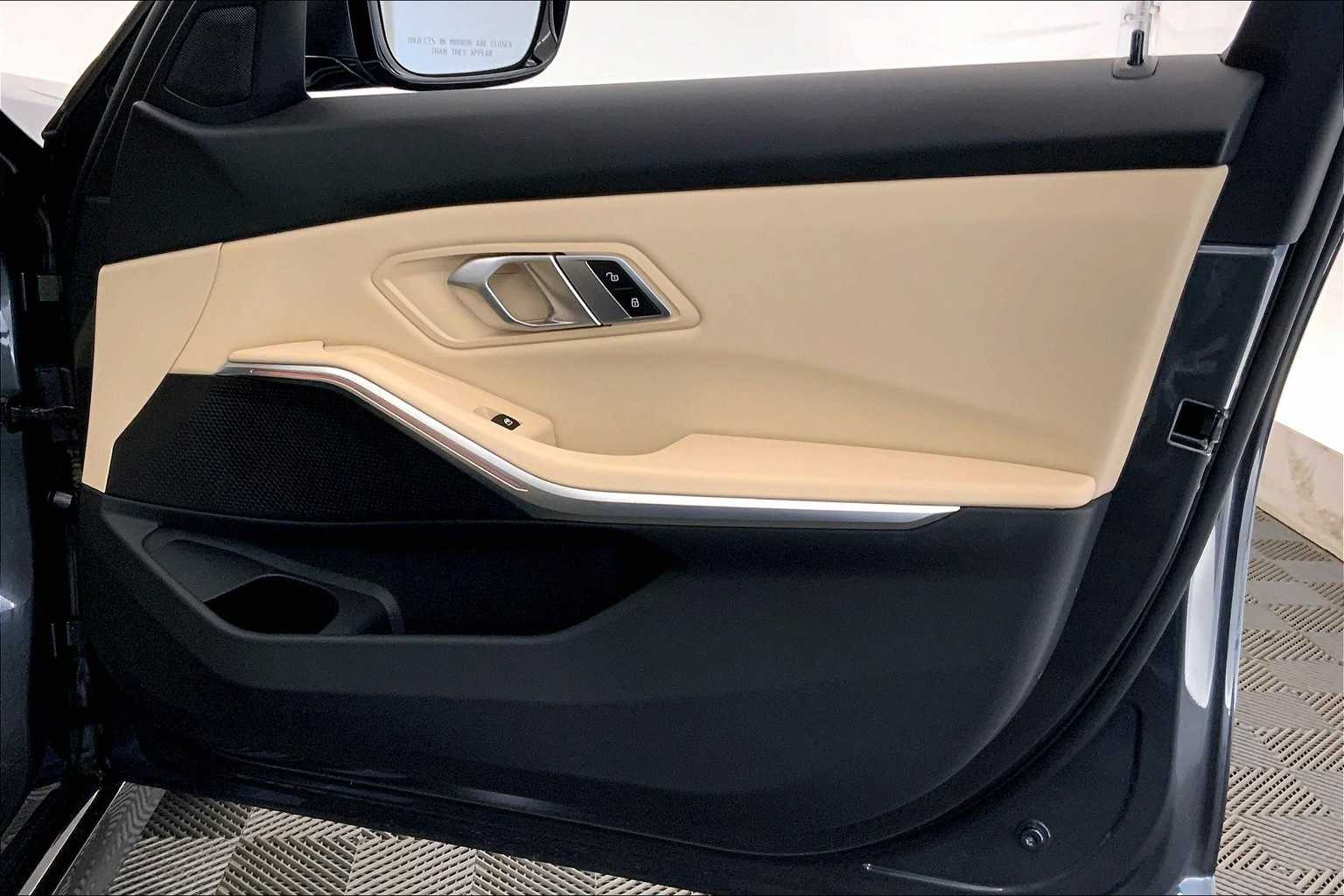 Thumbnail: 2021 BMW 3 Series - 28