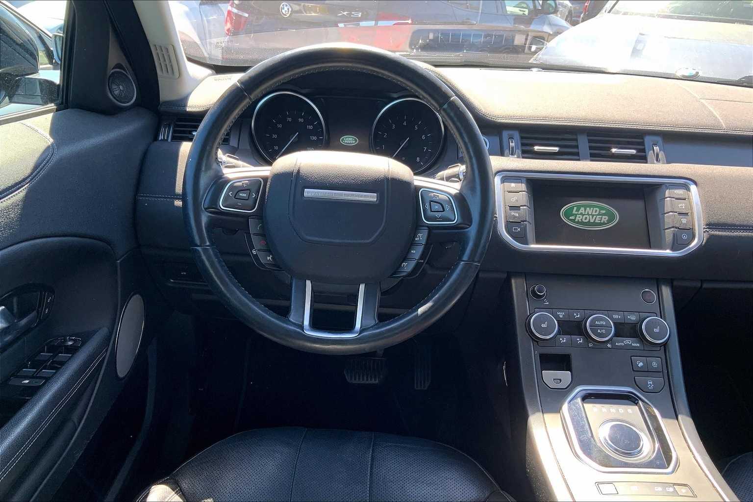 Thumbnail: 2019 Land Rover Range Rover Evoque - 15