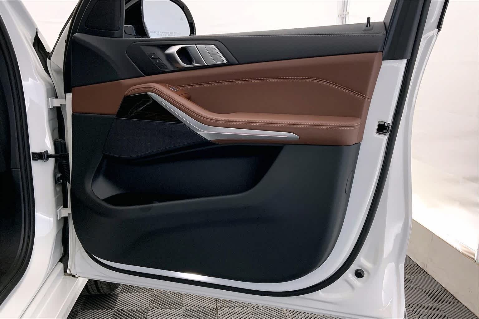 Thumbnail: 2021 BMW X7 - 28