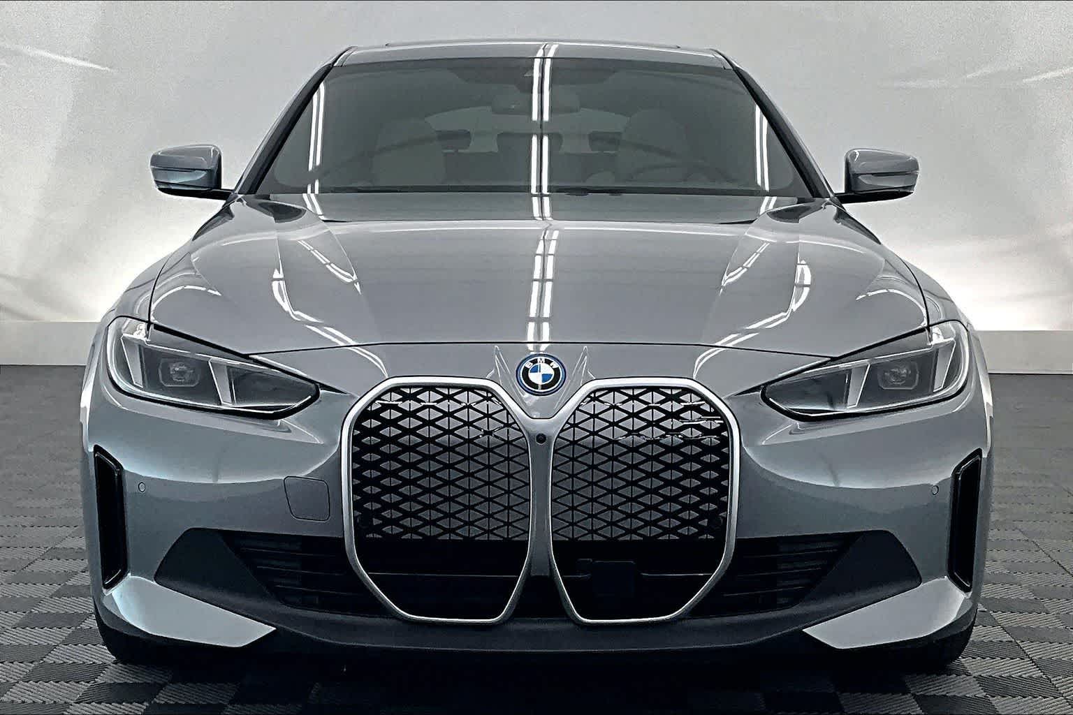 Thumbnail: 2025 BMW i4 - 6