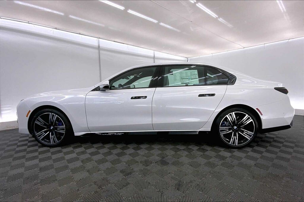 New 2025 BMW 760i xDrive Sedan