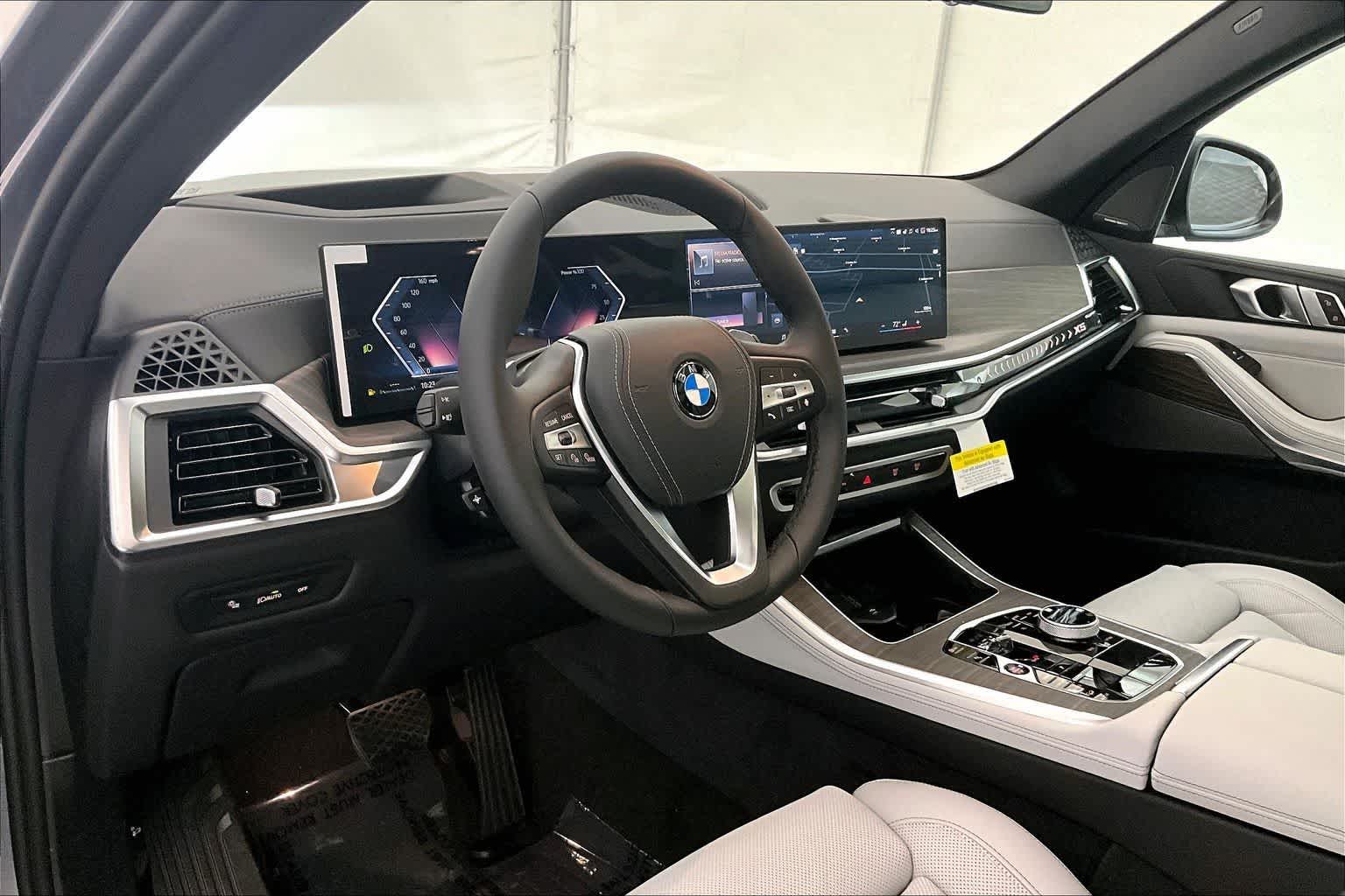 Thumbnail: 2026 BMW X5 - 2