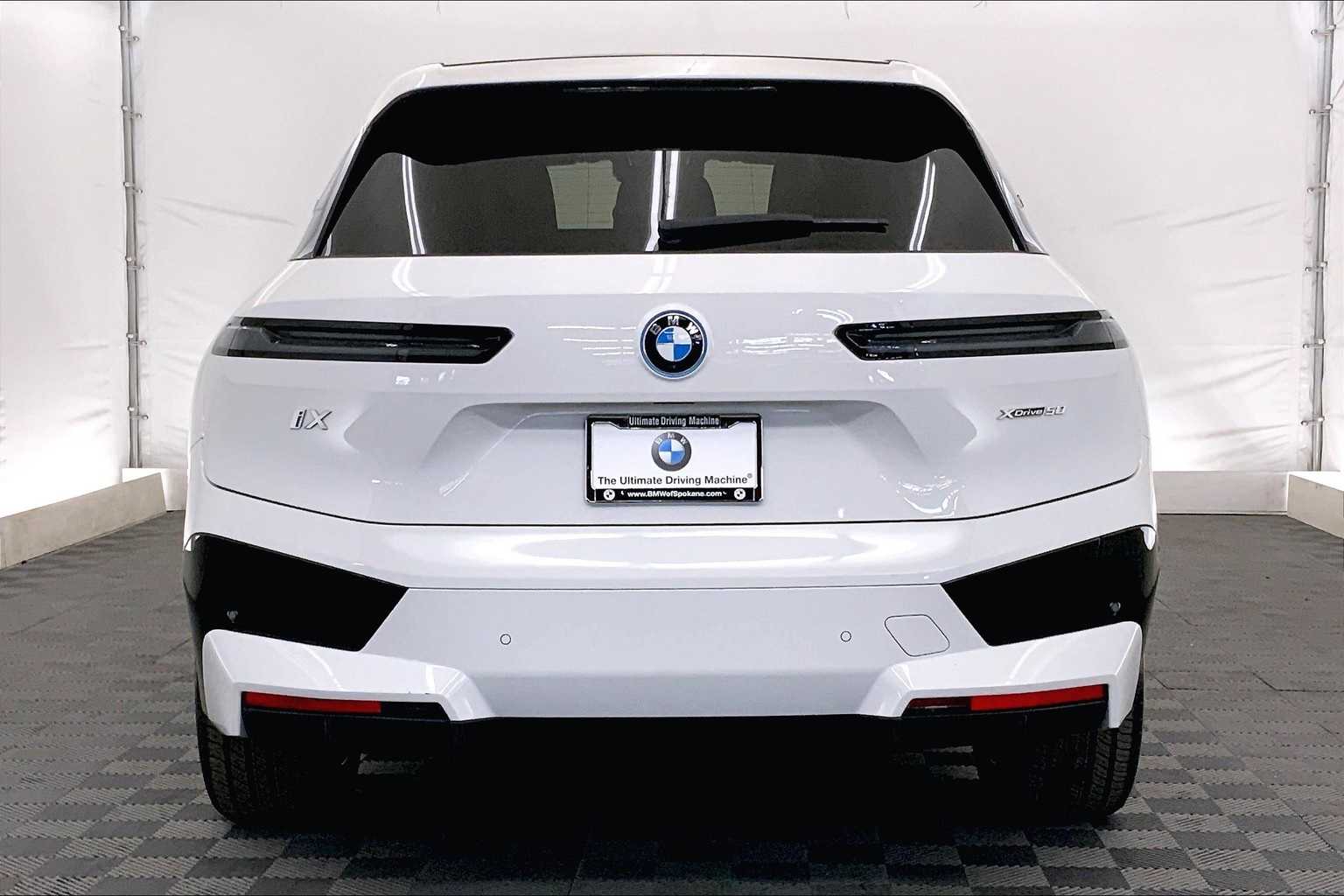 Thumbnail: 2023 BMW iX - 5