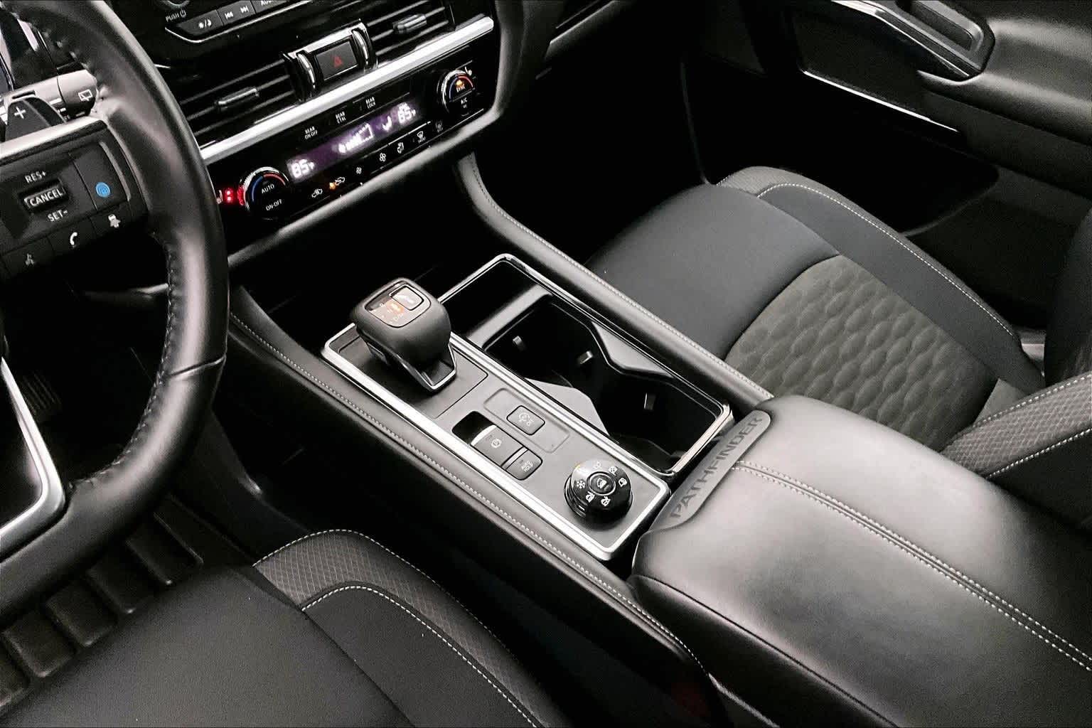 Thumbnail: 2025 Nissan Pathfinder - 16