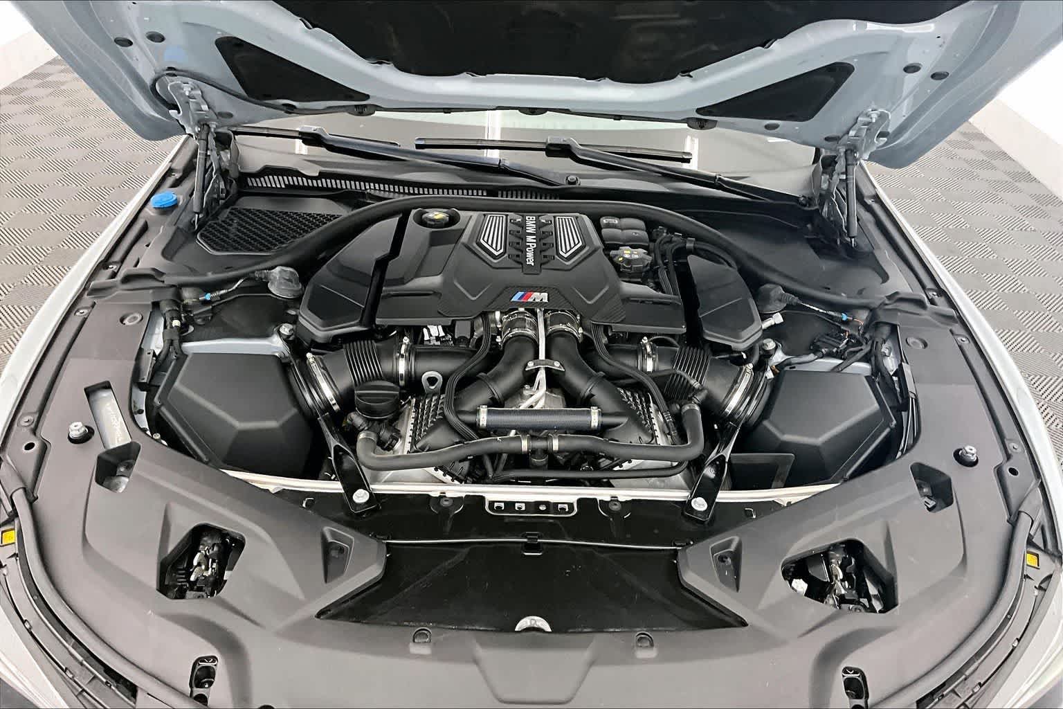 Thumbnail: 2023 BMW M8 - 9