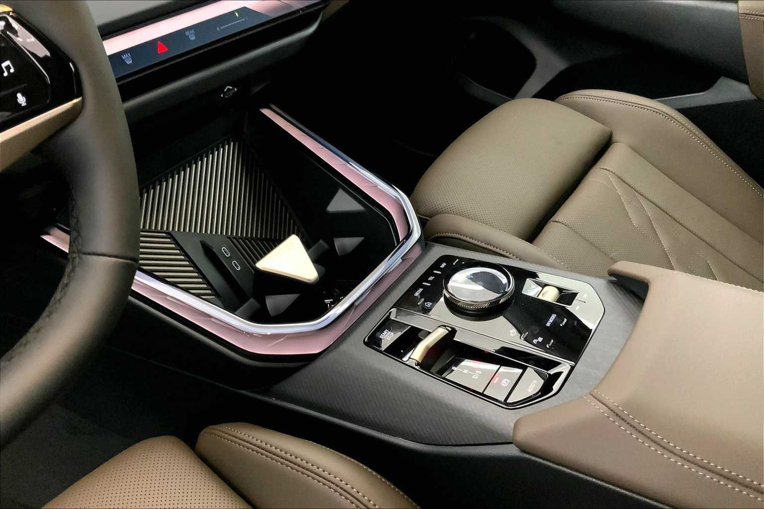 Thumbnail: 2025 BMW X3 - 17