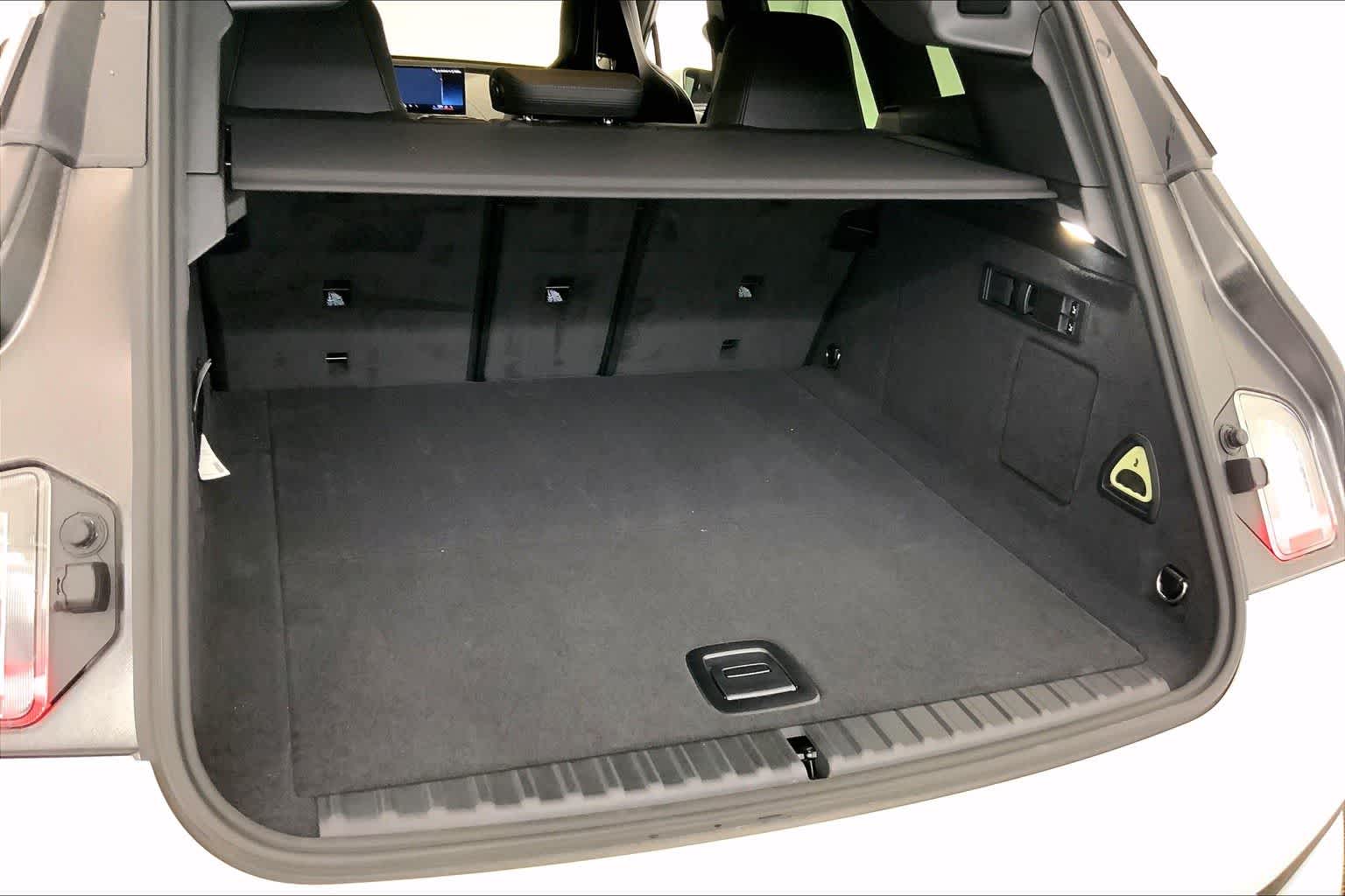 Thumbnail: 2025 BMW iX - 19