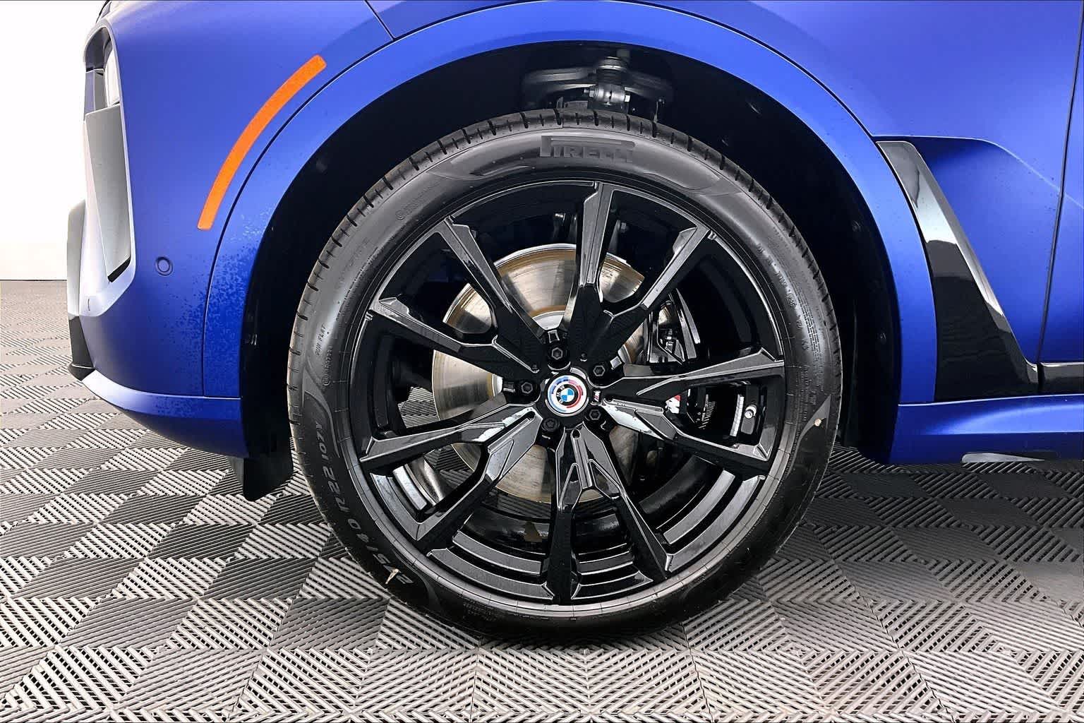Thumbnail: 2026 BMW X7 - 8