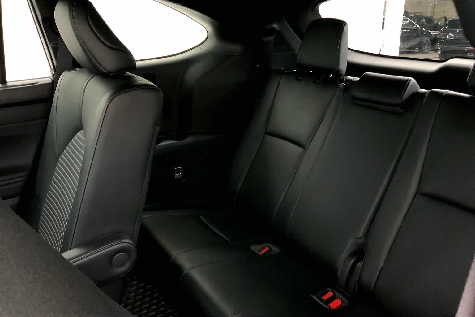 Thumbnail: 2021 Toyota Highlander - 29