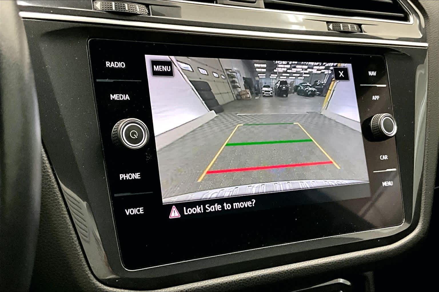 Thumbnail: 2020 Volkswagen Tiguan - 26