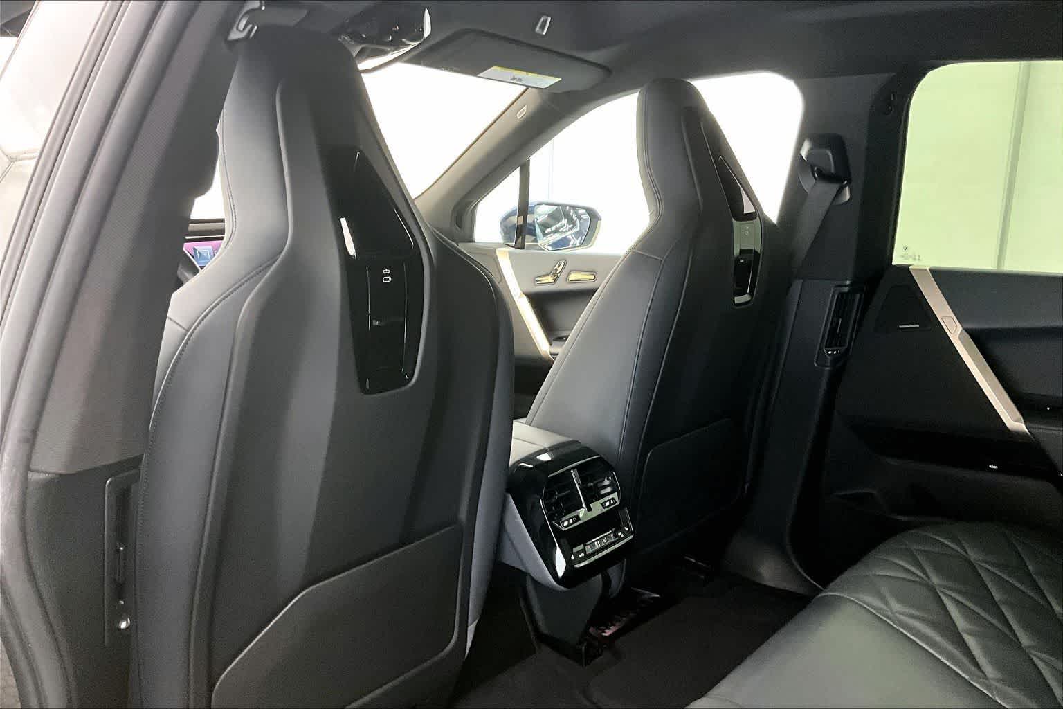 Thumbnail: 2024 BMW iX - 12