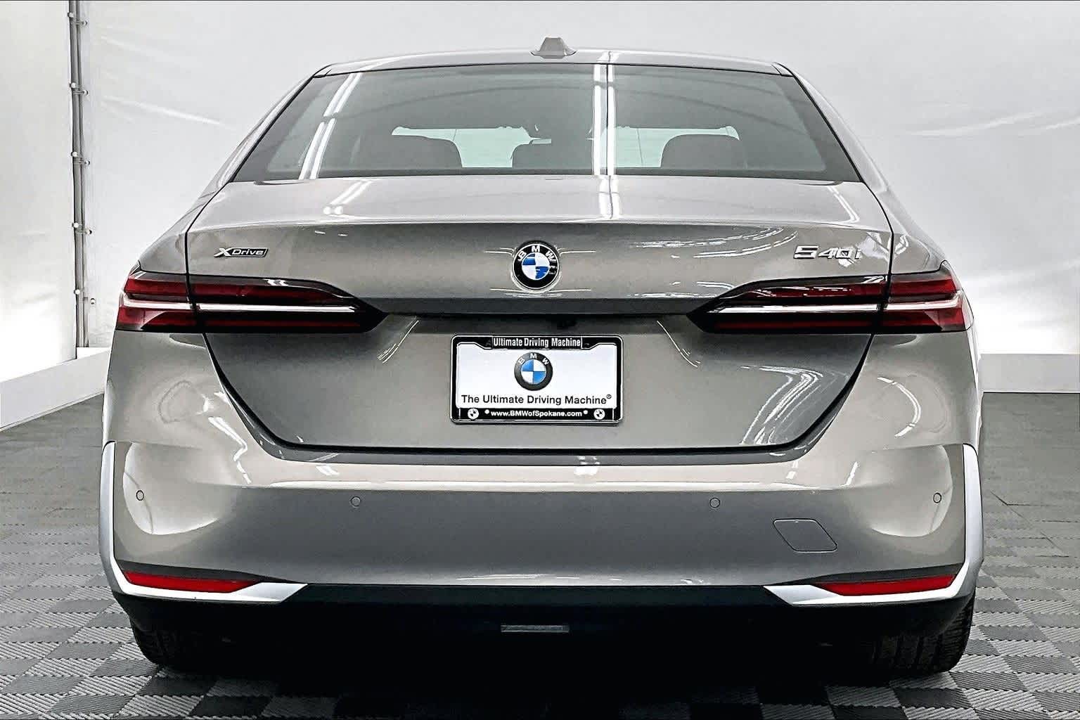 Thumbnail: 2026 BMW 5 Series - 5