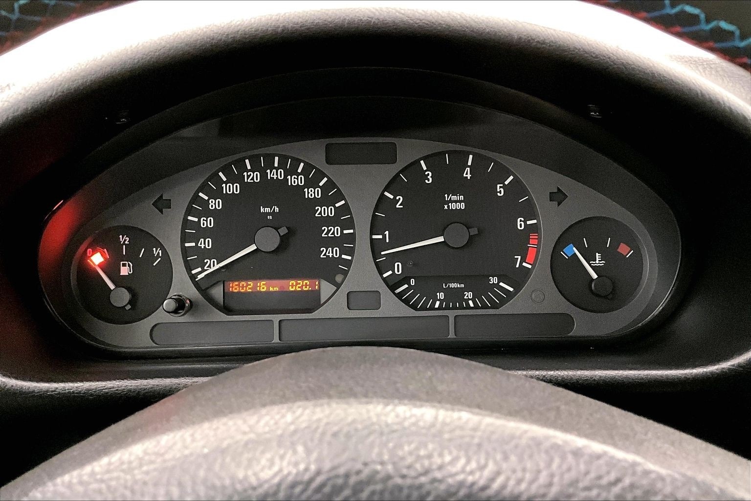 Thumbnail: 1998 BMW 3 Series - 17