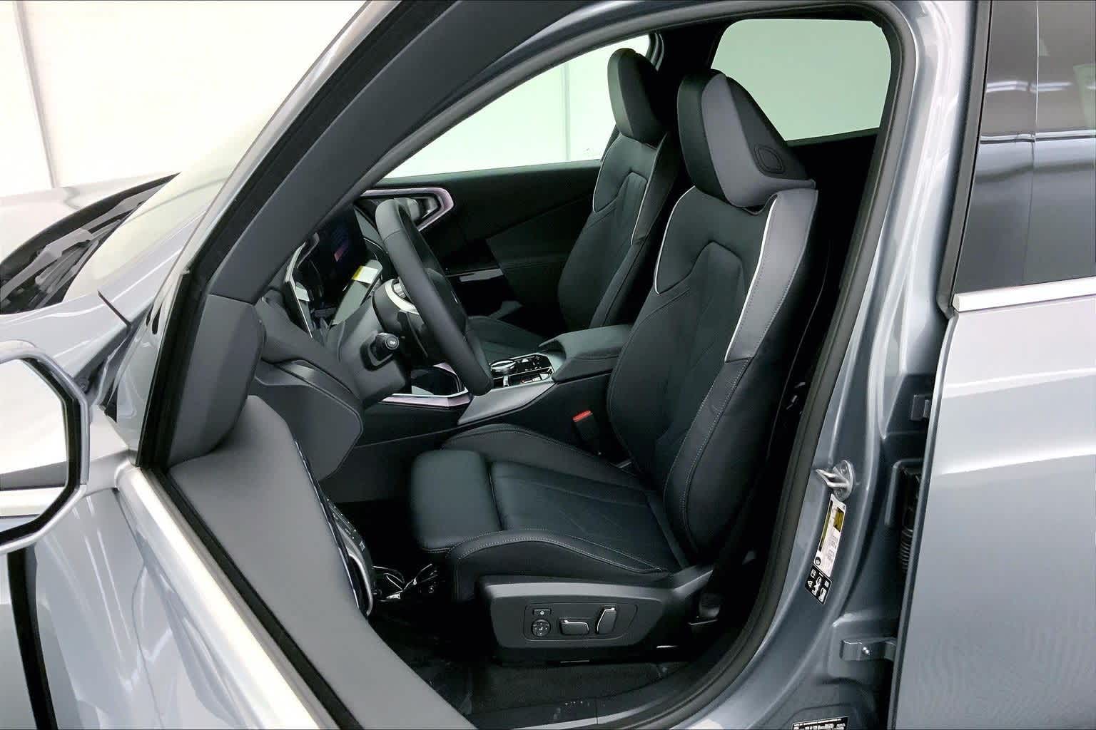 Thumbnail: 2026 BMW X3 - 11