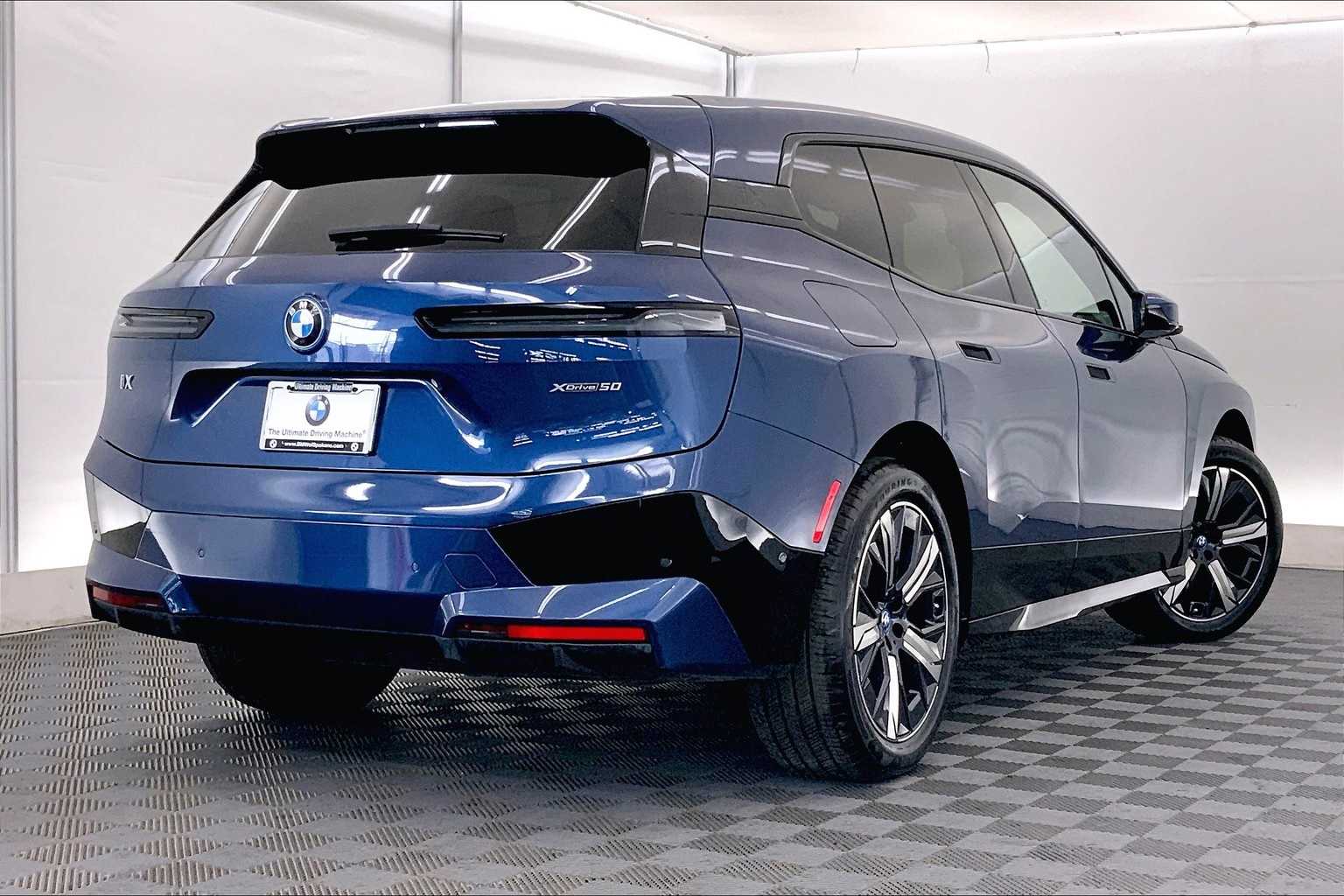 Thumbnail: 2023 BMW iX - 22