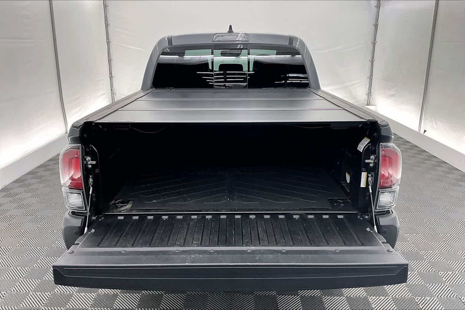 Thumbnail: 2021 Toyota Tacoma - 18