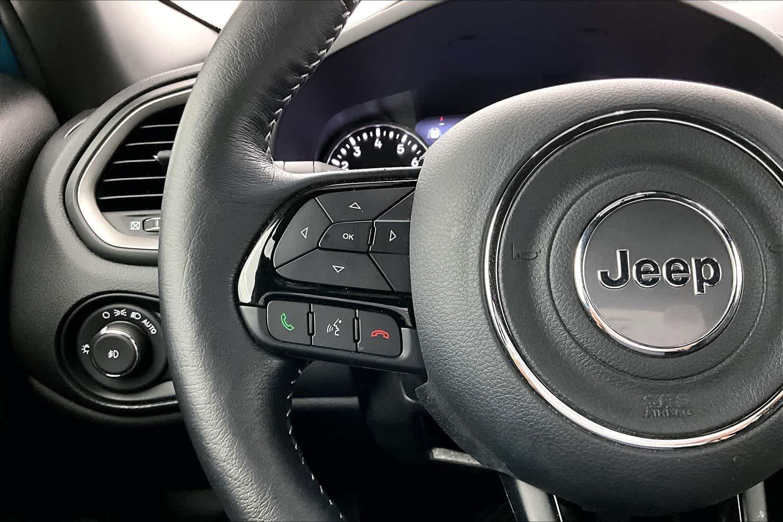 Thumbnail: 2021 Jeep Renegade - 24