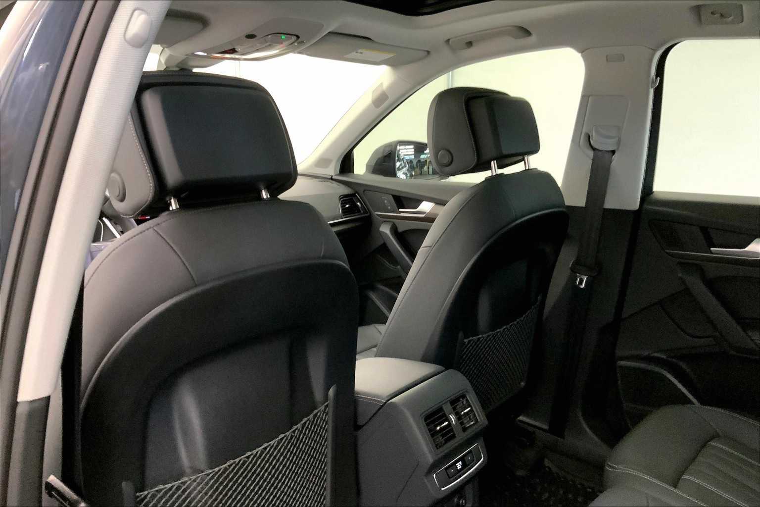 Thumbnail: 2024 Audi Q5 - 12