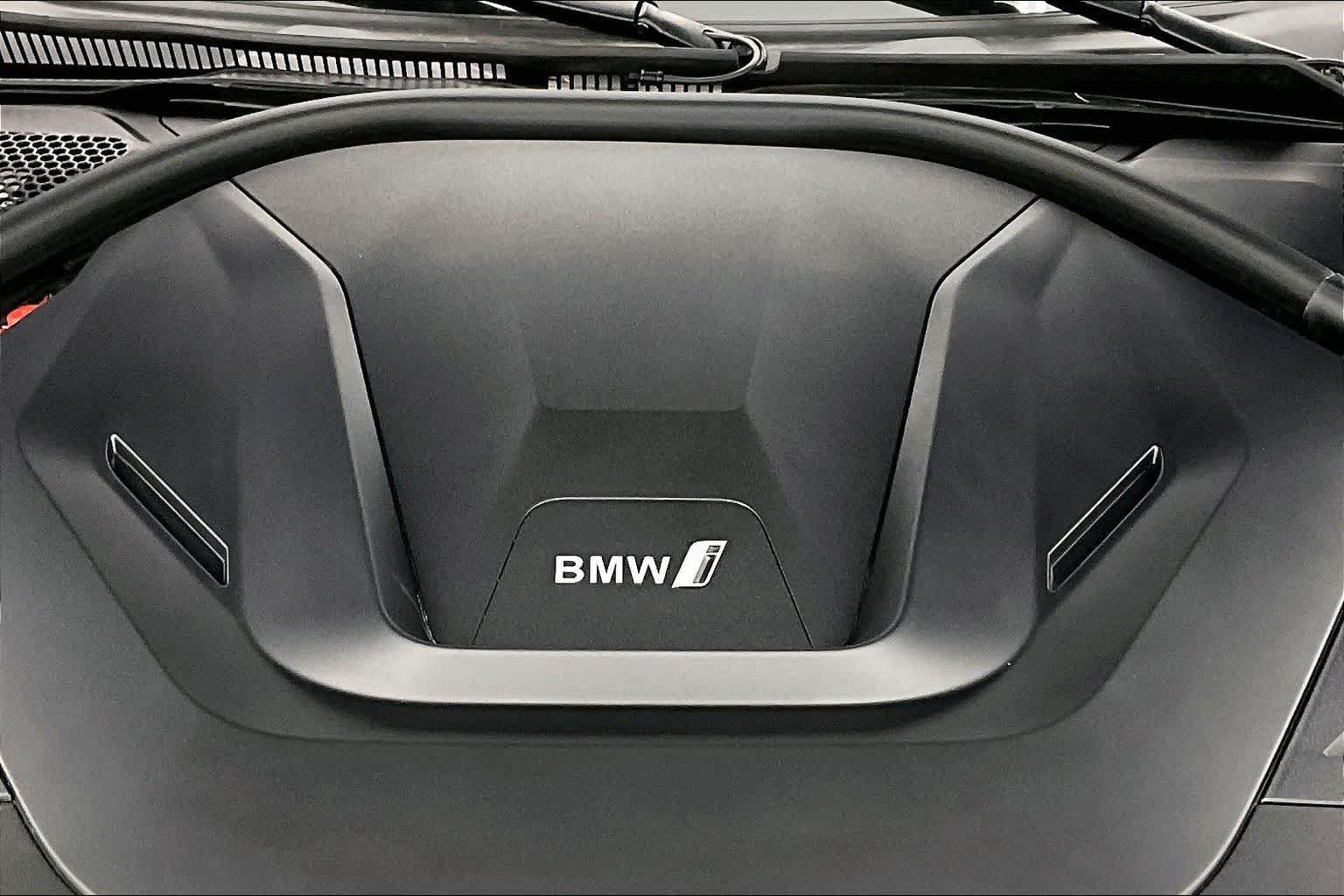 Thumbnail: 2023 BMW i4 - 9