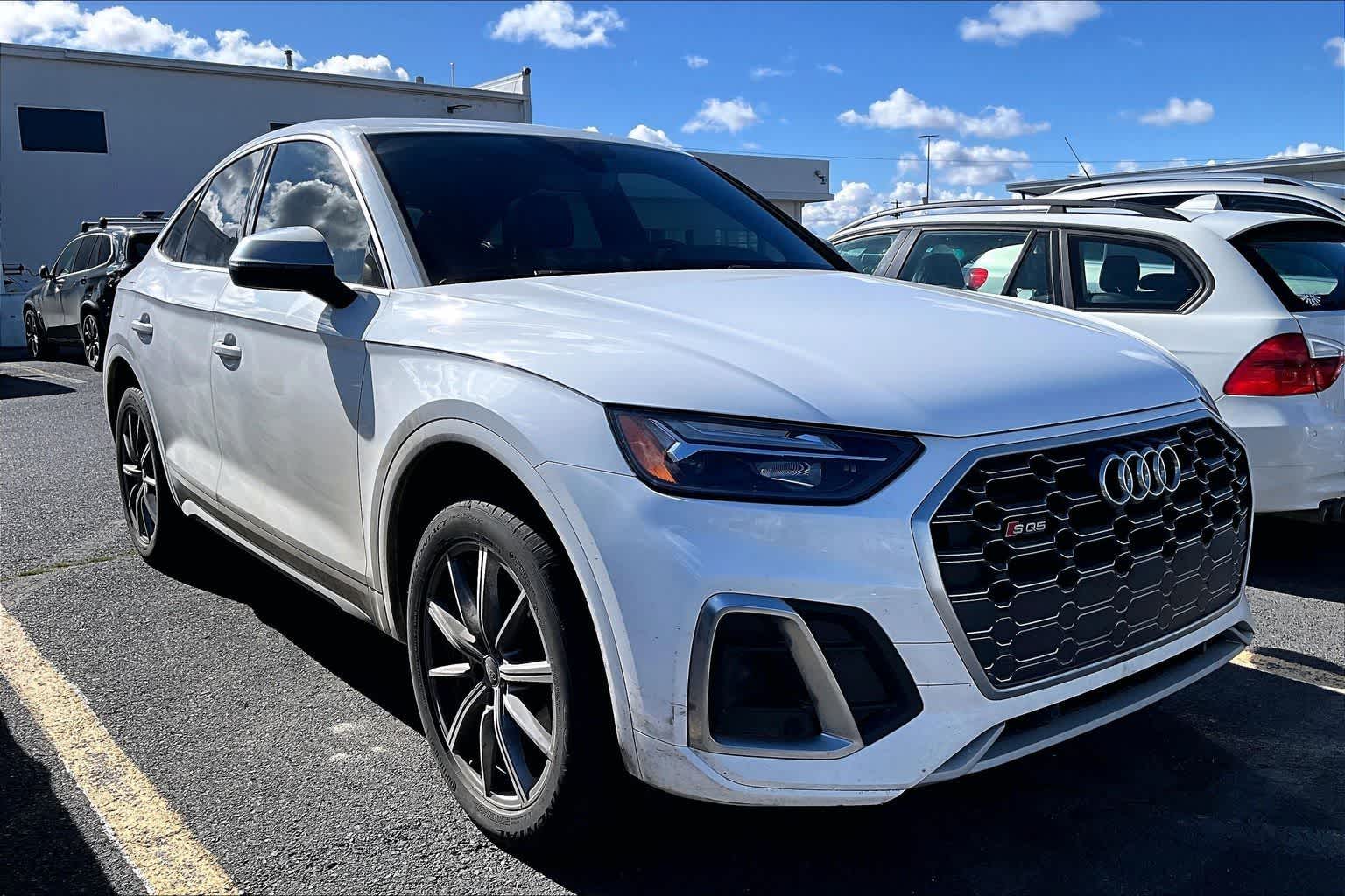 Thumbnail: 2022 Audi SQ5 - 11