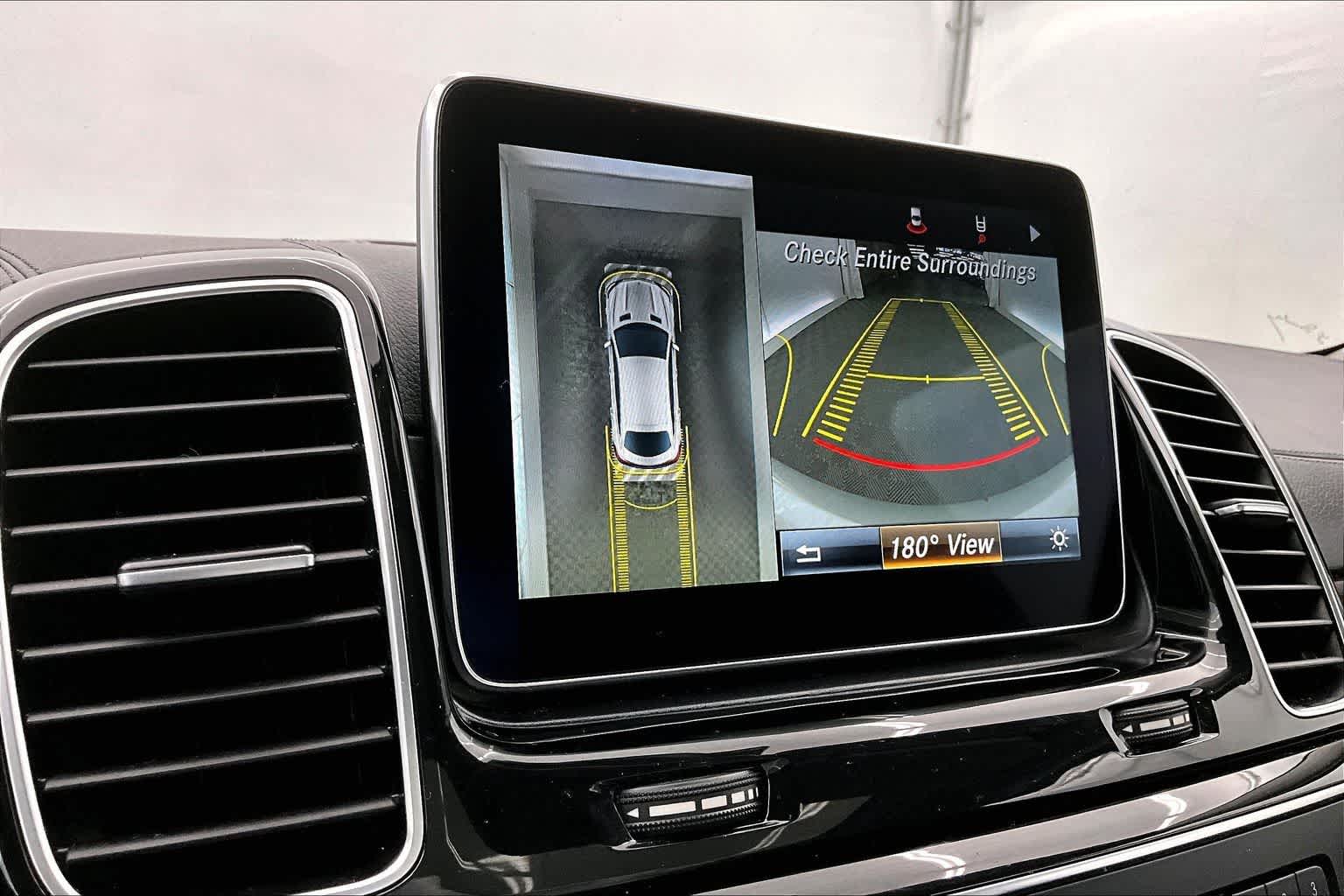 Thumbnail: 2016 Mercedes-Benz GLE - 26