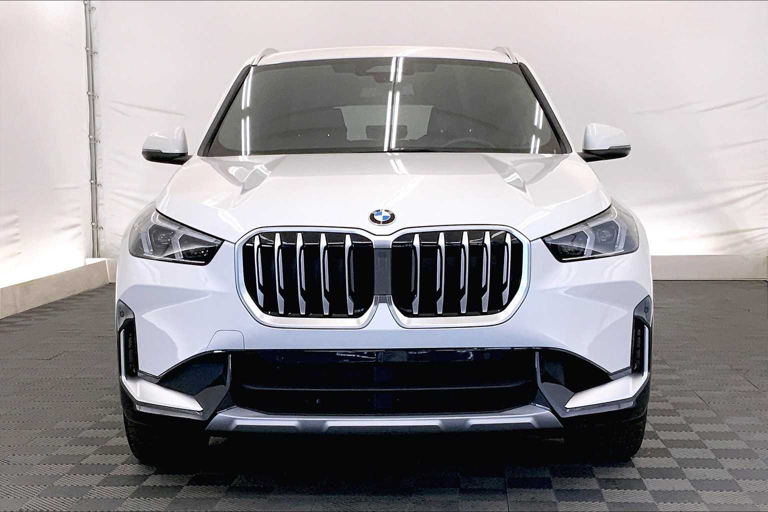 Thumbnail: 2025 BMW X1 - 6
