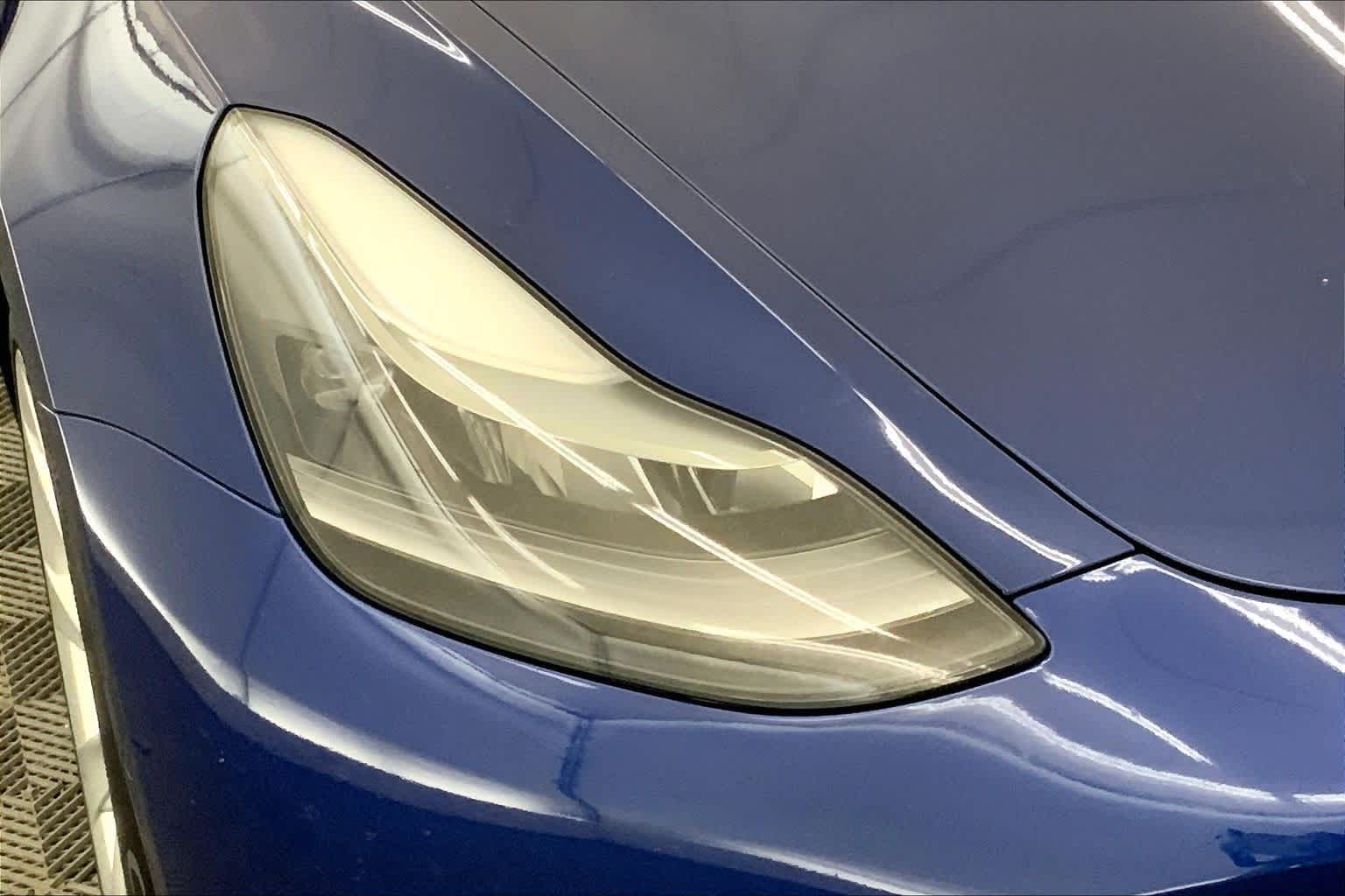 Thumbnail: 2022 Tesla Model 3 - 31