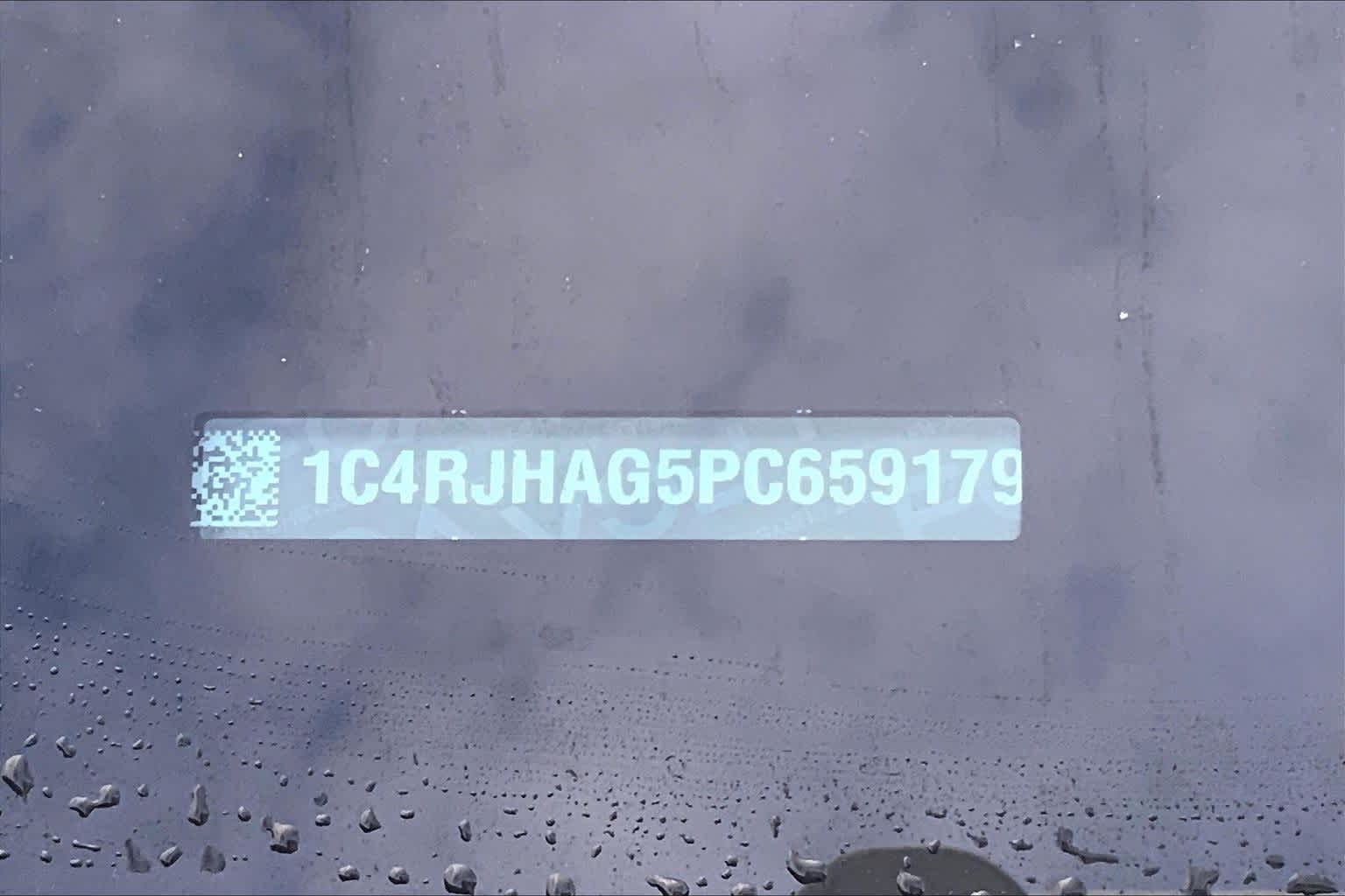 Thumbnail: 2023 Jeep Grand Cherokee - 21