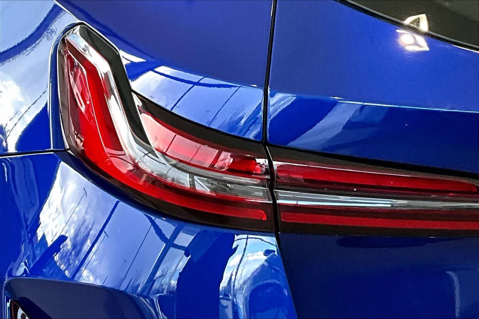 Thumbnail: 2025 BMW M5 - 32