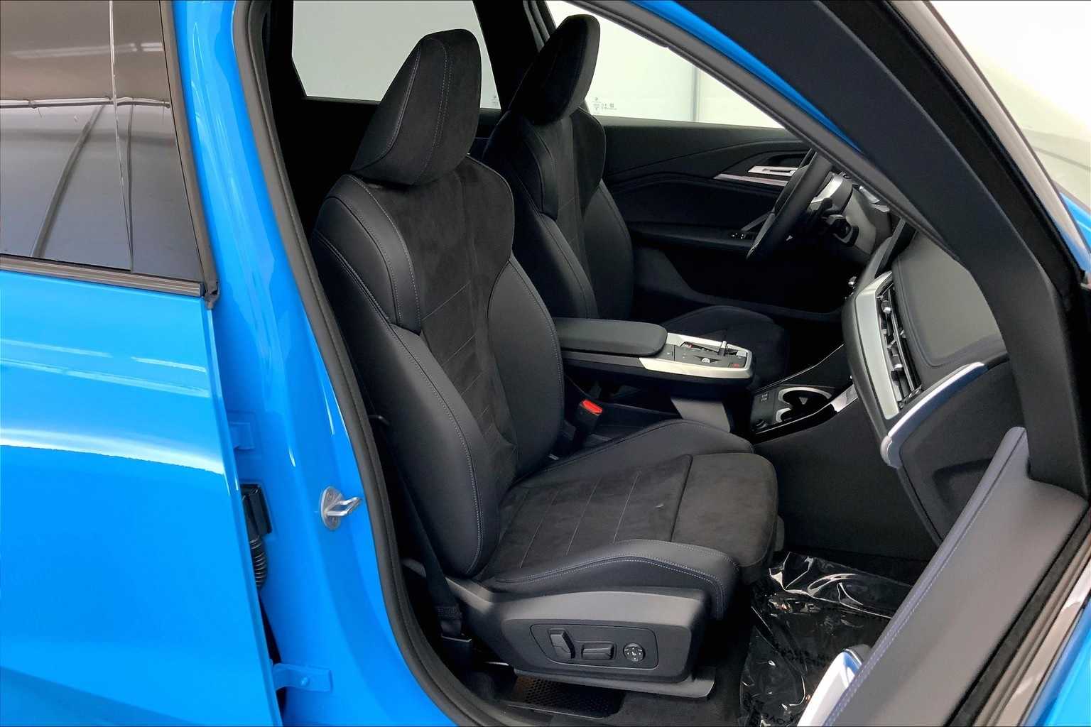 Thumbnail: 2025 BMW X1 - 14