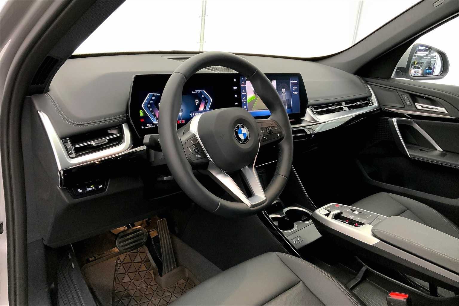 Thumbnail: 2025 BMW X1 - 2